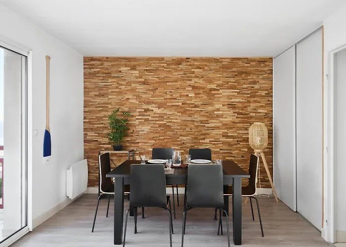 Les Voiles De Mazy, Rue Calme A Sens Unique * Pornichet